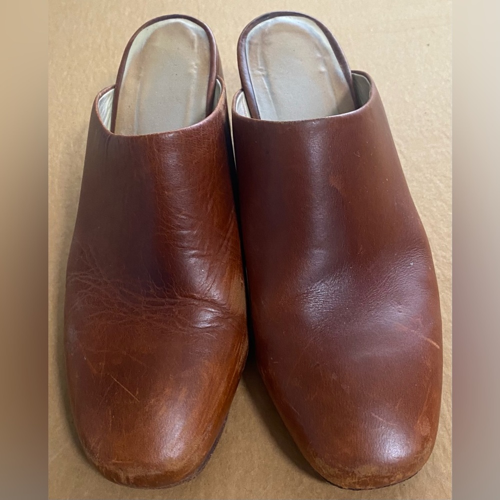 Nisolo Brown Leather Mules